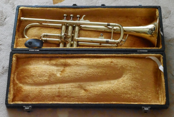 Inside of the repaird case with SUPER Fuji